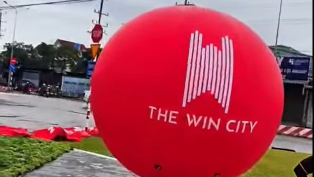 Hình ảnh chi tiết sân khấu và khu vực sự kiện tại The Win City