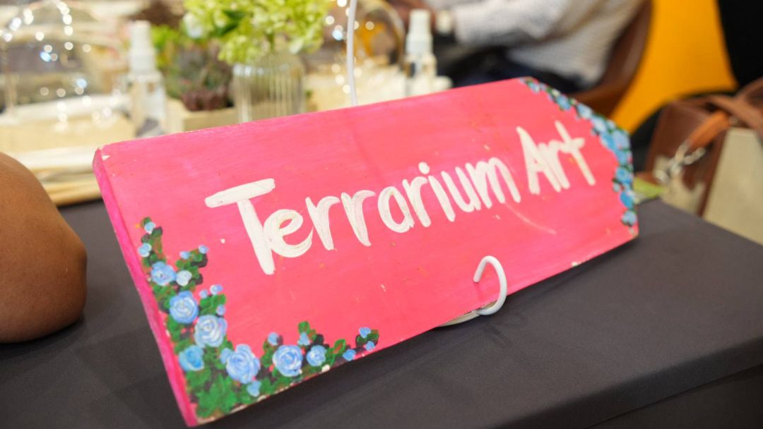 Hình ảnh khách hàng tham gia Workshop Terrarium Gieo Mầm Sống Win tại The Win City